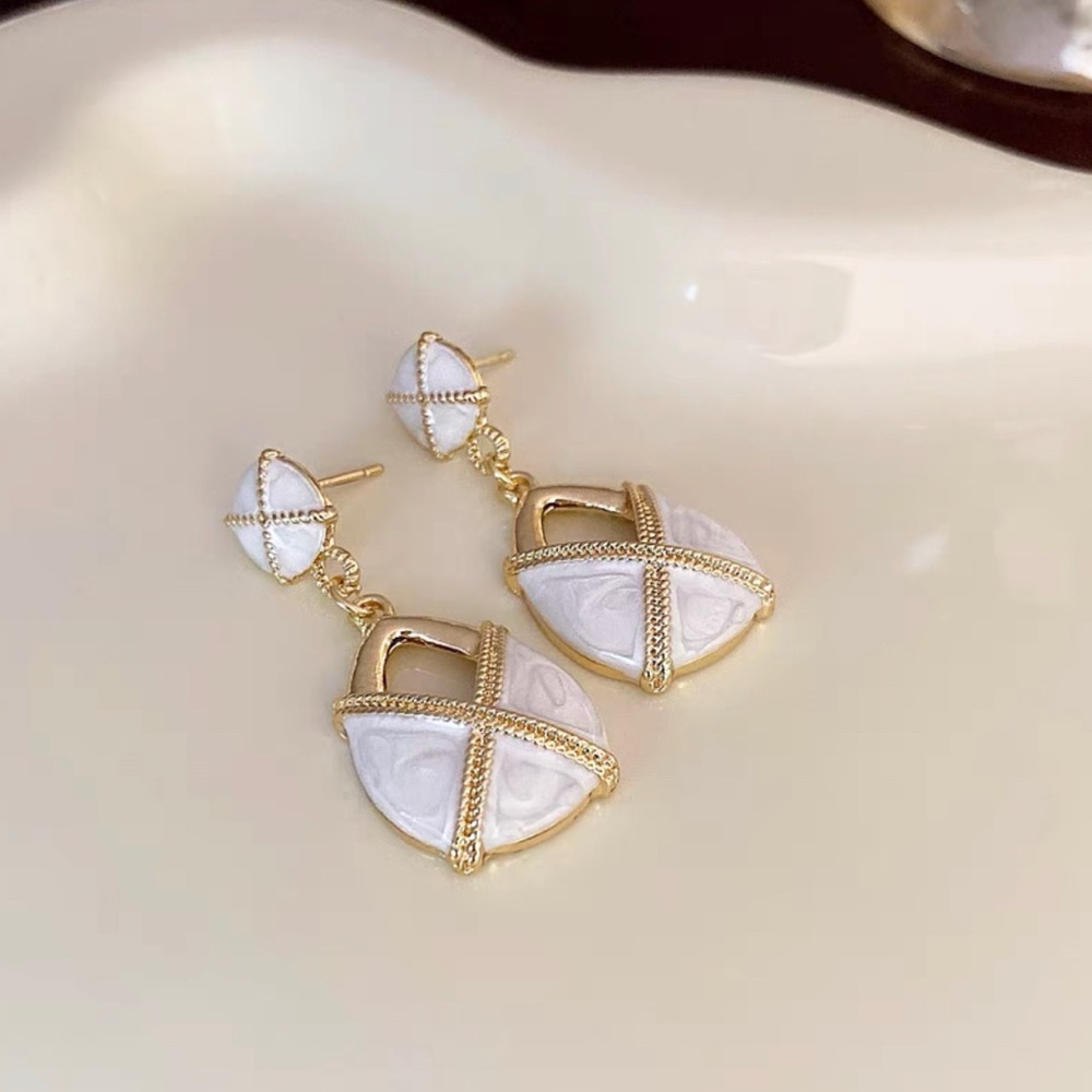 $25for3 NWT High-grade vintage earrings, stylish and versatile ear accessories
